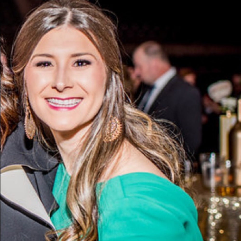 Meet your Posher, Caley